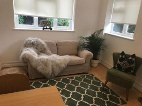 Centrally located boutique garden flat